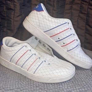 Women’s K Swiss.